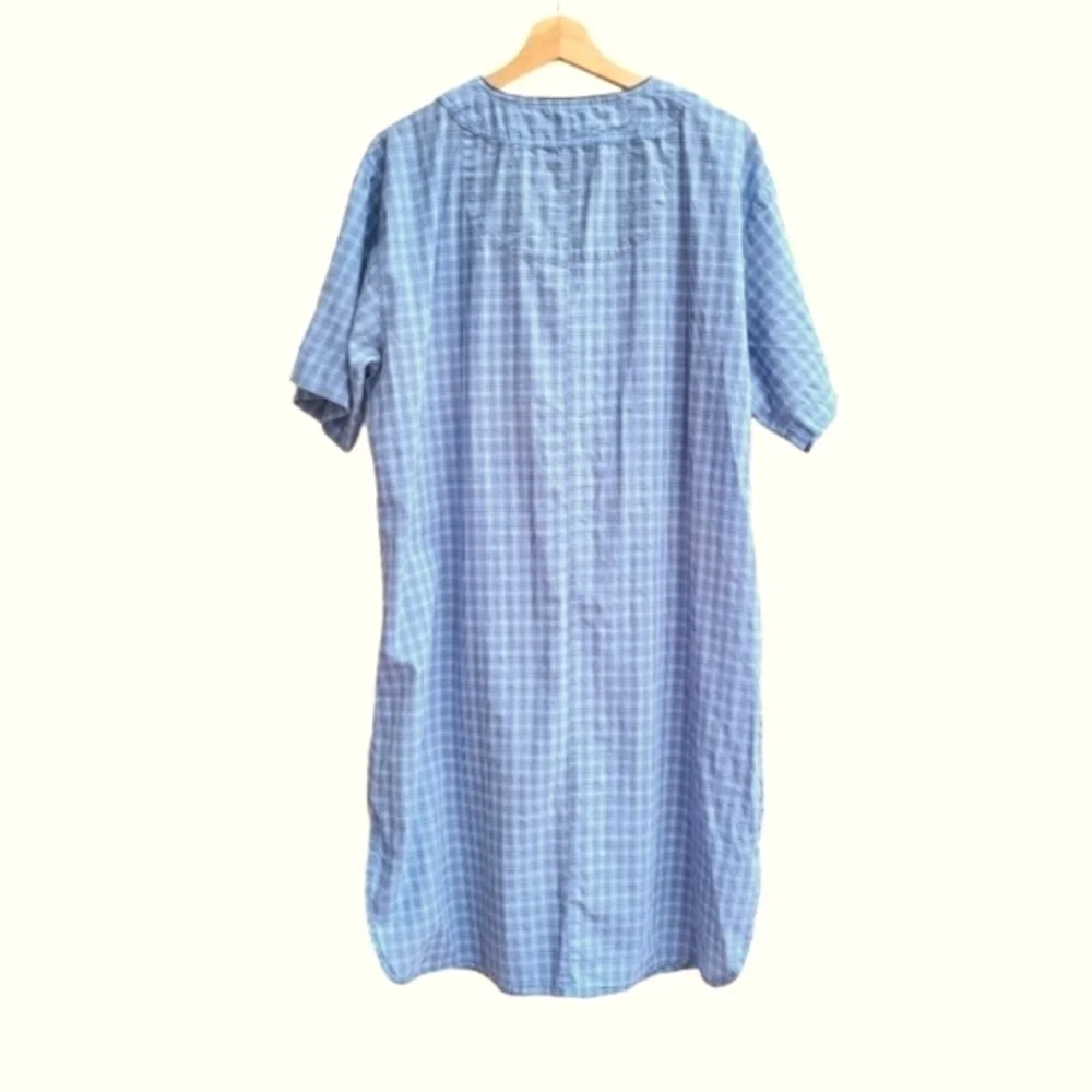 Vermont Country Store Men's Plaid Night Dress with Chunky Buttons, Size Medium